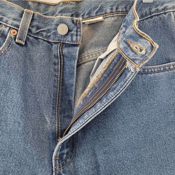 Vintage Levi's 517 Boot Cut Jeans, 31/32/34 - Picture 5 of 16